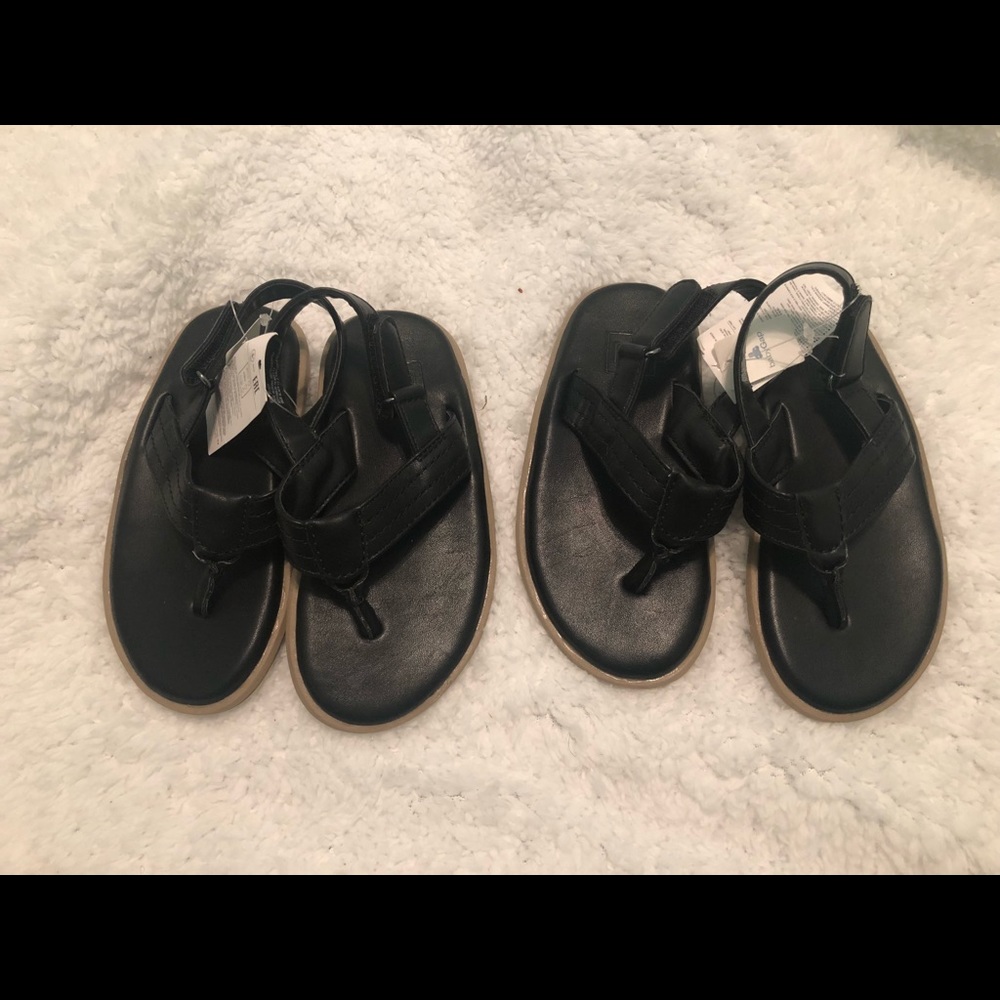 Gap sandals flip flops for boys lot of 2 size 9/10